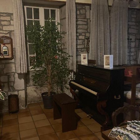 Ancien Hotel Plein De Charme โบม-เลส์-ดามส์ ภายนอก รูปภาพ