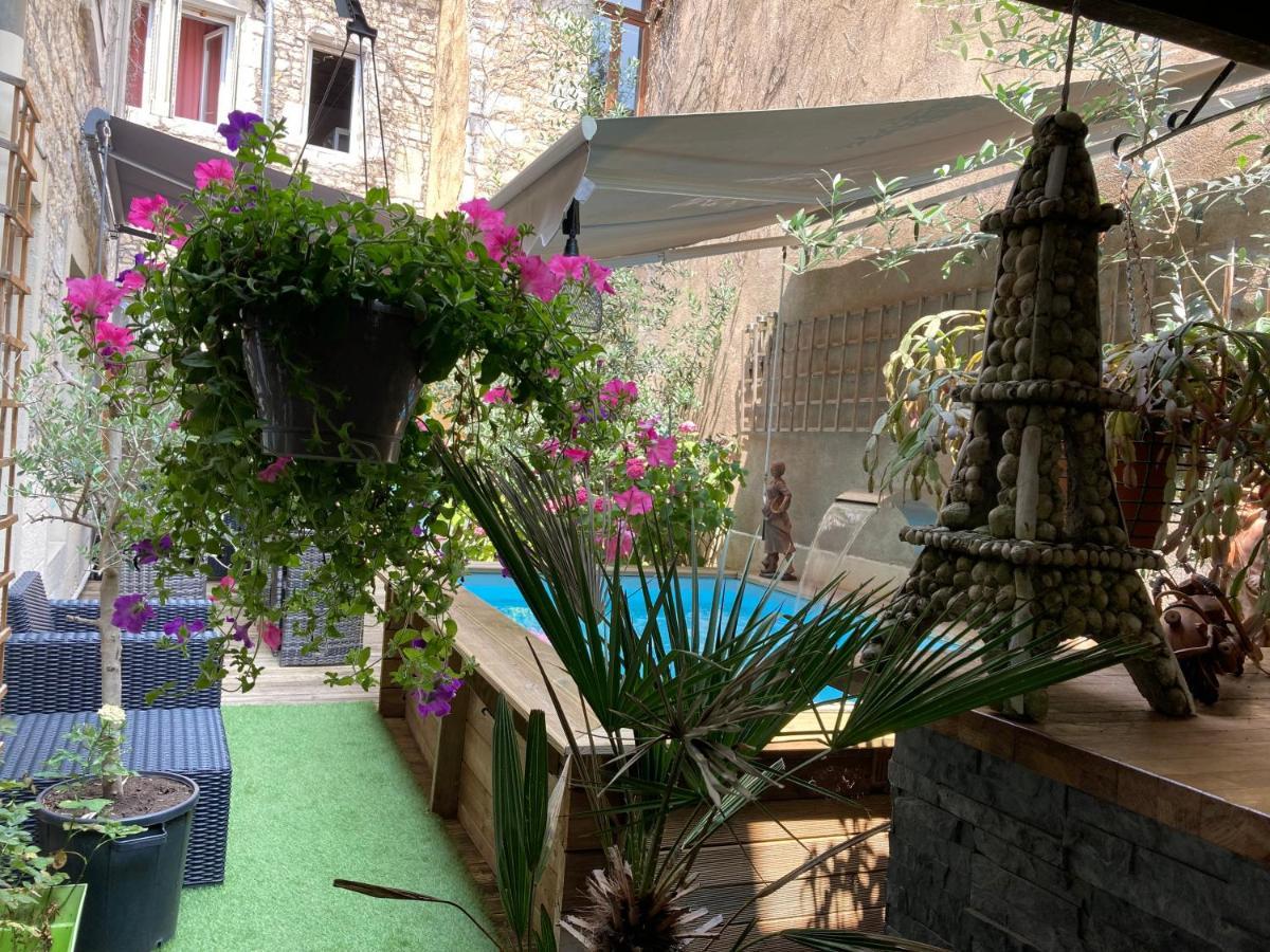 Ancien Hotel Plein De Charme โบม-เลส์-ดามส์ ภายนอก รูปภาพ