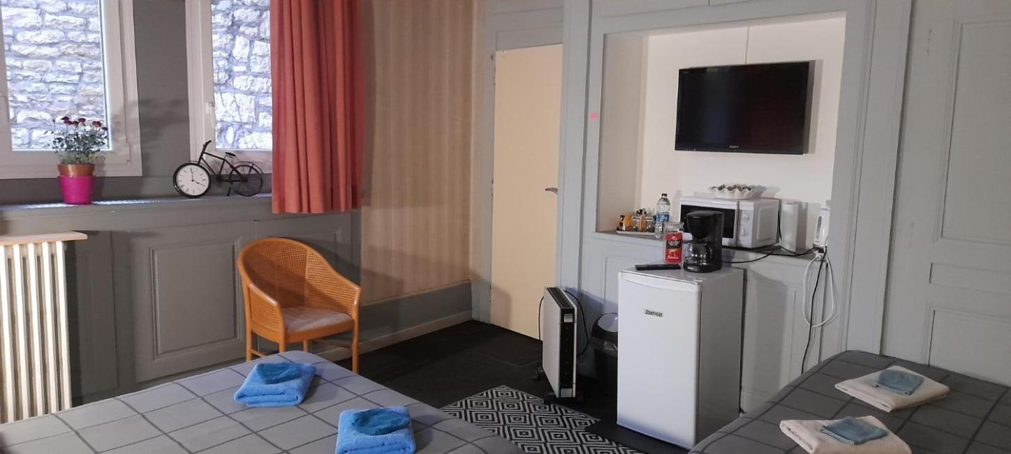Ancien Hotel Plein De Charme โบม-เลส์-ดามส์ ภายนอก รูปภาพ